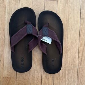 BNWT Aeropostale Black and Brown Flip-Flops